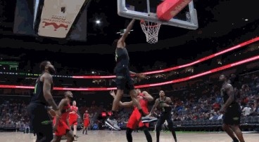 开云娱乐-势头不对！英格拉姆连续失误 墨菲反击跟进战斧劈扣打停猛龙