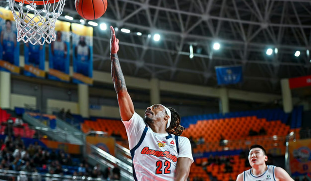 开云APP下载-CBA最新消息！曝广东宏远换掉麦考尔，山西男篮大将受伤